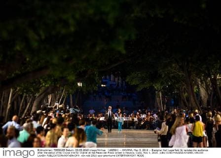 (160504) -- HAVANA, May 3, 2016 -- Designer Karl Lagerfeld (L) salutes the audience after the debut of his Cruise line for Chanel at the Paseo del Prado street in Havana, Cuba, May 3, 2016. )(dh) CUBA-HAVANA-CHANEL CRUISE LiuxBin 