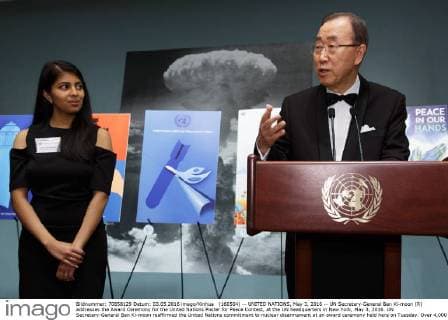 (160504) -- UNITED NATIONS, May 3, 2016 -- UN Secretary-General Ban Ki-moon (R) addresses the Award Ceremony for the United Nations Poster for Peace Contest, at the UN headquarters in New York, May 3, 2016. UN Secretary-General Ban Ki-moon reaffirmed the United Nations commitment to nuclear disarmament at an award ceremony held here on Tuesday. Over 4,000 entries were submitted in the contest sponsored by the UN Office for Disarmament Affairs. Three winners and nine honorable mentions were announced. )(dh) UN-AWARD CEREMONY FOR THE UN POSTER FOR PEACE CONTEST LixMuzi 
