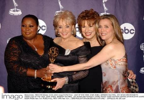 CAST OF THE VIEW: STAR JONES, BARBARA WALTERS, .JOY BEHAR AND MEREDITH VIEIRA.CAST OF THE VIEW: STAR JONES, BARBARA WALTERS, .JOY BEHAR AND MEREDITH VIEIRA.TRACEY ROSS.K30705AR SD0516.DAYTIME EMMY AWARD.PRESS ROOM.RADIO New York MUSIC HALL, NEW YORK New York. 2003 - ZUMAg115