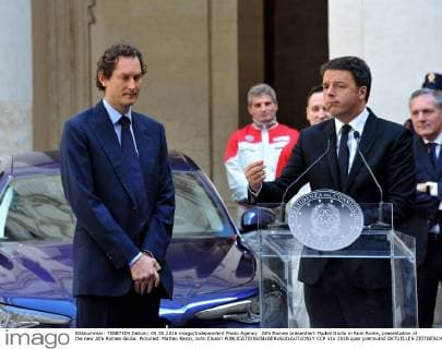 Alfa Romeo präsentiert Modell Giulia in Rom Rome, presentation of the new Alfa Romeo Giulia. Pictured: Matteo Renzi, John Elkann  CCP