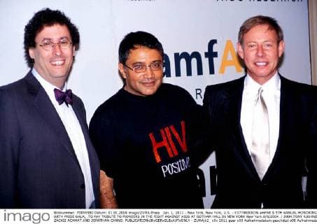 Jan. 1, 2011 - New York, New York, U.S. - K37786JKRON.amFAR S 5TH ANNUAL HONORING WITH PRIDE GALA, .TO PAY TRIBUTE TO PIONEERS IN THE FIGHT AGAINST AIDS AT GOTHAM HALL IN NEW YORK New York.6 8 2004. 2004.TONY KUSHNER, ZACKIE ACHMAT AND JONATHAN CANNO. - ZUMAjk2_