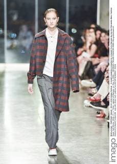 A model presents a creation by Avtandil from Georgia during the Mercedes-Benz Fashion Week Fall Winter 2016-17, in Tbilisi, capital of Georgia, on May 5, 2016. ) GEORGIA-TBILISI-FASHION WEEK GiorgixInduashvili 
