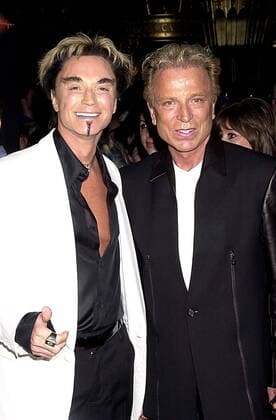 Jan. 1, 2011 - New York, New York, U.S. - K29740JKRON .ARRIVALS FOR CELINE DION CONCERT.AT CAESARS PALACE IN LAS VEGAS .3 25 2003 . 2003.SIEGFRIED AND ROY - ZUMAjk2_