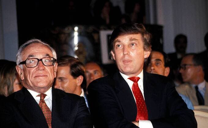 F8781.MALCOLM FORBES AND DONALD TRUMP. 1989.DTRUMPMN - ZUMAle1_