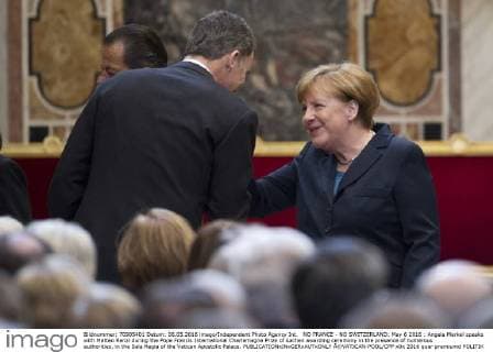 NO FRANCE - NO SWITZERLAND: May 6 2016 : Angela Merkel speaks with Matteo Renzi during the Pope Francis International Charlemagne Prize of Aachen awarding ceremony in the presence of numerous authorities, in the Sala Regia of the Vatican Apostolic Palace.  Â©VATICAN-POOL CPP