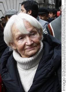 A file photograph dated on 24 July 2010, shows Margot Honecker, widow of former German GDR President Erick Honecker, during the funeral of the Former Secretary of the Chilean Comunist Party, Luis Corvalán, in Santiago, Chile. Media reports that Margot Honecker has died as a result of a cancer, at the age of 89 in Chile on 06 May 2016 where she had been living in exile. Margot Honecker died in Chile !ACHTUNG: NUR REDAKTIONELLE NUTZUNG!  CH11 20160507-635981937702953576