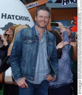 Cast member Blake Shelton, the voice of Earl in the animated comedy The Angry Birds Movie attends the premiere of the film at the Regency Village Theatre in the Westwood section of Los Angeles on May 7, 2016. Storyline: When an island populated by happy, flightless birds is visited by mysterious green piggies, it s up to three unlikely outcasts - Red, Chuck and Bomb - to figure out what the pigs are up to.  LAP2016050702 JIMxRUYMEN
