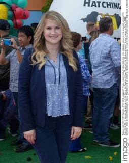 Cast member Jillian Bell, the voice of Bobby s mom in the animated comedy The Angry Birds Movie attends the premiere of the film at the Regency Village Theatre in the Westwood section of Los Angeles on May 7, 2016. Storyline: When an island populated by happy, flightless birds is visited by mysterious green piggies, it s up to three unlikely outcasts - Red, Chuck and Bomb - to figure out what the pigs are up to.  LAP2016050704 JIMxRUYMEN