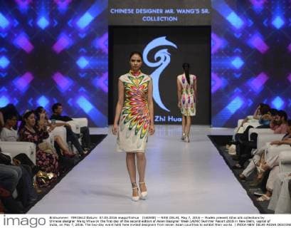 (160508) -- NEW DELHI, May 7, 2016 -- Models present Atlas silk collections by Chinese designer Wang Yihua on the first day of the second edition of Asian Designer Week (ADW) Summer Resort 2016 in New Delhi, capital of India, on May 7, 2016. The two-day event held here invited designers from seven Asian countries to exhibit their works. ) INDIA-NEW DELHI-ASIAN DESIGNER WEEK Stringer 