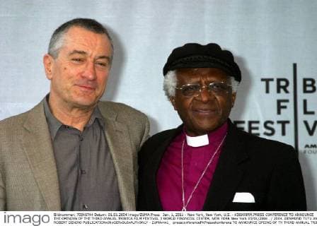 Jan. 1, 2011 - New York, New York, U.S. - K36998RM.PRESS CONFERENCE TO ANNOUNCE THE OPENING OF THE THIRD ANNUAL TRIBECA FILM FESTIVAL 3 WORLD FINANCIAL CENTER, NEW YORK New York 05 01 2004 . 2004..DESMOND TUTU AND ROBERT DENIRO - ZUMAmk1_