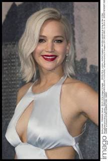 . 09 05 2016. London, United Kingdom. Jennifer Lawrence arriving at the X-Men Apocalypse premiere in London.  xStephenxLockx xi-Imagesx IIM-12619-0051