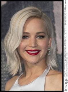 . 09 05 2016. London, United Kingdom. Jennifer Lawrence arriving at the X-Men Apocalypse premiere in London.  xStephenxLockx xi-Imagesx IIM-12619-0052
