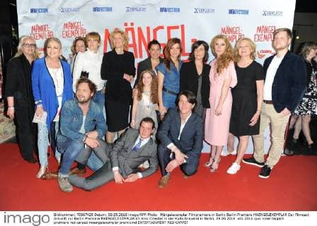 Mängelexemplar Filmpremiere in Berlin Berlin Premiere MAENGELEXEMPLAR Der Filmcast Ankunft zur Berlin Premiere MAENGELEXEMPLAR im Kino Cinestar in der Kulturbrauerei in Berlin, 09.05.2016