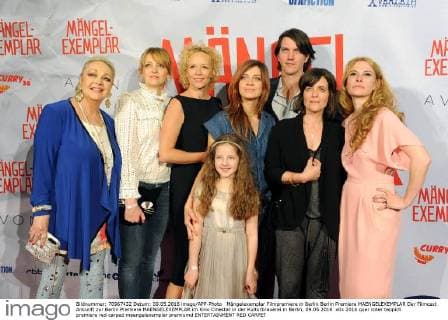 Mängelexemplar Filmpremiere in Berlin Berlin Premiere MAENGELEXEMPLAR Der Filmcast Ankunft zur Berlin Premiere MAENGELEXEMPLAR im Kino Cinestar in der Kulturbrauerei in Berlin, 09.05.2016