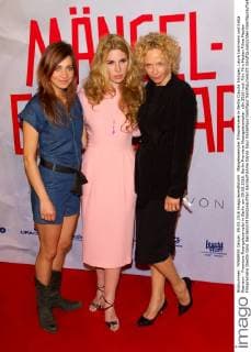 Mängelexemplar Filmpremiere in Berlin Claudia Eisinger, Laura Lackmann und Katja Riemann - Premiere Maengelexemplar in Berlin am 09.05.2016. Berlin Premiere Maengelexemplar