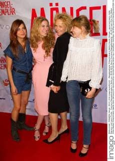 Mängelexemplar Filmpremiere in Berlin Claudia Eisinger, Laura Lackmann, Katja Riemann und Laura Tonke - Premiere Maengelexemplar in Berlin am 09.05.2016. Berlin Premiere Maengelexemplar