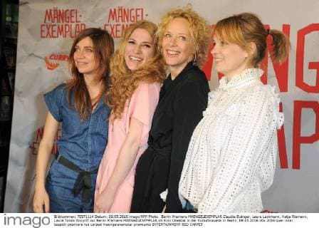 Berlin Premiere MAENGELEXEMPLAR Claudia Eisinger, Laura Lackmann, Katja Riemann, Laura Tonke Ankunft zur Berlin Premiere MAENGELEXEMPLAR im Kino Cinestar in der Kulturbrauerei in Berlin, 09.05.2016