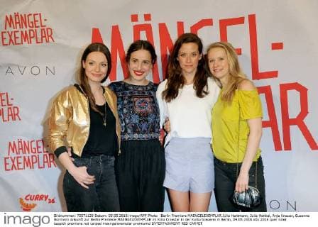 Berlin Premiere MAENGELEXEMPLAR Julia Hartmann, Julia Henkel, Anja Knauer, Susanne Bormann Ankunft zur Berlin Premiere MAENGELEXEMPLAR im Kino Cinestar in der Kulturbrauerei in Berlin, 09.05.2016