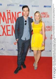 Berlin Premiere MAENGELEXEMPLAR Anne-Catrin Wahls (ehemals Märzke) mit Begleitung Ankunft zur Berlin Premiere MAENGELEXEMPLAR im Kino Cinestar in der Kulturbrauerei in Berlin, 09.05.2016