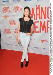 Berlin Premiere MAENGELEXEMPLAR Elena Garcia Gerlach Ankunft zur Berlin Premiere MAENGELEXEMPLAR im Kino Cinestar in der Kulturbrauerei in Berlin, 09.05.2016