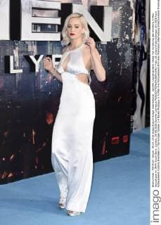 Jennifer Lawrence beim Global Fan Screening des Kinofilms X-Men: Apocalypse im IMAX South Bank. London, 09.05.2016 Jennifer Lawrence  Foto:xS.xVasx xFuturexImage