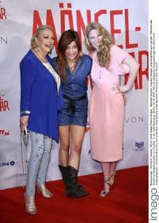 Barbara Schöne, Claudia Eisinger und Katja Riemann bei der Premiere des Kinofilms Mängelexemplar im CineStar in der Kulturbrauerei. Berlin, 09.05.2016 Foto:xS.xGabschx xFuturexImage