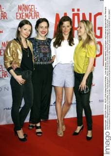 Julia Hartmann, Gina Henkel, Anja Knauer und Susanne Bormann bei der Premiere des Kinofilms Mängelexemplar im CineStar in der Kulturbrauerei. Berlin, 09.05.2016 Foto:xS.xGabschx xFuturexImage
