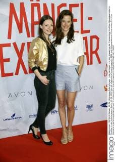 Julia Hartmann und Anja Knauer bei der Premiere des Kinofilms Mängelexemplar im CineStar in der Kulturbrauerei. Berlin, 09.05.2016 Foto:xS.xGabschx xFuturexImage