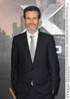 X -Men Apocalypse film premiere London.UK. Simon Kinberg at the X -Men Apocalypse premiere, BFI Imax. 9th May 2016. LMK200-60478-100516. 