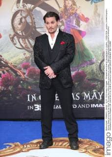 Filmpremiere Alice im Wunderland in London . 10 05 2016. London, United Kingdom . Johnny Depp arriving at the Alice Through the Looking Glass premiere in London.  xStephenxLockx xi-Imagesx IIM-12626-0013