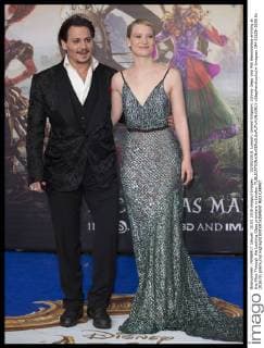 . 10 05 2016. London, United Kingdom. Johnny Depp and Mia Wasikowska arriving at the Alice Through the Looking Glass premiere in London.  xStephenxLockx xi-Imagesx IIM-12626-0058