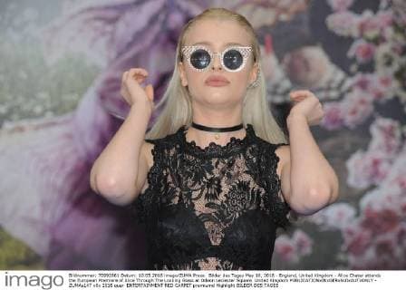 Bilder des Tages May 10, 2016 - England, United Kingdom - Alice Chater attends the European Premiere of Alice Through The Looking Glass at Odeon Leciester Square. United Kingdom - ZUMAs147