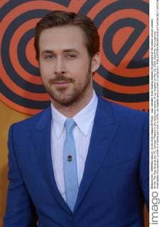 Cast member Ryan Gosling attends the premiere of the motion picture comedy thriller The Nice Guys at the TCL Chinese Theatre in the Hollywood section of Los Angeles on May 10, 2016. Storyline: A private eye investigates the apparent suicide of a fading porn star in 1970s Los Angeles and uncovers a conspiracy.  LAP2016051020 JIMxRUYMEN
