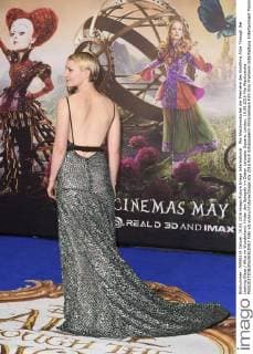 Mia Wasikowska bei der Premiere des Kinofilms Alice Through the Looking Glass Alice im Wunderland: Hinter den Spiegeln im Odeon Leicester Square. London, 10.05.2016 Mia Wasikowska  Foto:xS.xVasx xFuturexImage