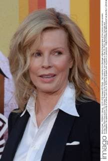 Cast member Kim Basinger attends the premiere of the motion picture comedy thriller The Nice Guys at the TCL Chinese Theatre in the Hollywood section of Los Angeles on May 10, 2016. Storyline: A private eye investigates the apparent suicide of a fading porn star in 1970s Los Angeles and uncovers a conspiracy.  LAP2016051022 JIMxRUYMEN