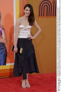 Cast member Sarah Margaret Qualley attends the premiere of the motion picture comedy thriller The Nice Guys at the TCL Chinese Theatre in the Hollywood section of Los Angeles on May 10, 2016. Storyline: A private eye investigates the apparent suicide of a fading porn star in 1970s Los Angeles and uncovers a conspiracy.  LAP2016051034 JIMxRUYMEN