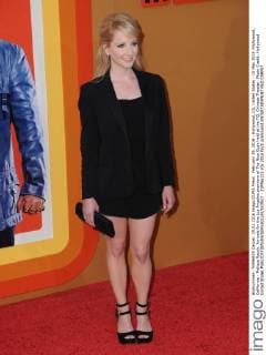 February 29, 2016 - Hollywood, CA, United States - 10 May 2016 -Hollywood, California - Melissa Rauch. Arrivals for the Los Angeles premiere of The Nice Guys held at the TCL Chinese Theater. Photo Credit: Hollywood United States - ZUMAa123