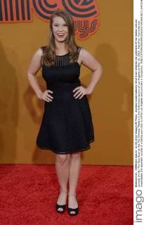 Actress conservationist Bindi Irwin attends the premiere of the motion picture comedy thriller The Nice Guys at the TCL Chinese Theatre in the Hollywood section of Los Angeles on May 10, 2016. Storyline: A private eye investigates the apparent suicide of a fading porn star in 1970s Los Angeles and uncovers a conspiracy.  LAP2016051066 JIMxRUYMEN