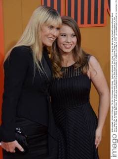 Author naturalist Terri Irwin (L) and her daughter actress conservationist Bindi Irwin attend the premiere of the motion picture comedy thriller The Nice Guys at the TCL Chinese Theatre in the Hollywood section of Los Angeles on May 10, 2016. Storyline: A private eye investigates the apparent suicide of a fading porn star in 1970s Los Angeles and uncovers a conspiracy.  LAP2016051075 JIMxRUYMEN