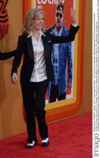 Cast member Kim Basinger attends the premiere of the motion picture comedy thriller The Nice Guys at the TCL Chinese Theatre in the Hollywood section of Los Angeles on May 10, 2016. Storyline: A private eye investigates the apparent suicide of a fading porn star in 1970s Los Angeles and uncovers a conspiracy.  LAP2016051073 JIMxRUYMEN