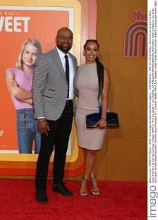 LOS ANGELES - MAY 10: Derek Fisher, Gloria Govan at the The Nice Guys Premiere at the TCL Chinese Theater IMAX on May 10, 2016 in Los Angeles, CA  KathyxHutchins