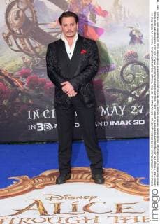 Johnny Depp bei der Alice Through the Looking Glass Kino Premiere am 10.05.2016 in London Alice Through the Looking Glass Kinopremiere in London, 2016 