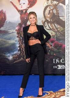 Kimberley Garner bei der Alice Through the Looking Glass Kino Premiere am 10.05.2016 in London Alice Through the Looking Glass Kinopremiere in London, 2016 