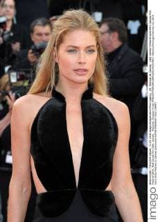 69. Festival de Cannes - Cafe Society Filmpremiere 69th Cannes Film Festival 2016, Red Carpet film Cafe society . Pictured: Doutzen Kroes  AlbertoxTerenghi Cannes