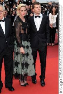 69. Festival de Cannes - Cafe Society Filmpremiere 69th Cannes Film Festival 2016, Red Carpet film Cafe Society . Pictured: Kristen Stewart (dress Gucci), Woody Allen, Jesse Eisenberg  AlbertoxTerenghi Cannes