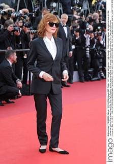 69. Festival de Cannes - Cafe Society Filmpremiere Susan Sarandon arrives on the red carpet before the screening of the film Cafe Society at the opening of the 69th annual Cannes International Film Festival in Cannes, France on May 11, 2016.  CAN20160511808 DAVIDxSILPA