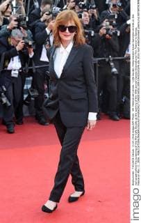 69. Festival de Cannes - Cafe Society Filmpremiere Susan Sarandon arrives on the red carpet before the screening of the film Cafe Society at the opening of the 69th annual Cannes International Film Festival in Cannes, France on May 11, 2016.  CAN20160511809 DAVIDxSILPA
