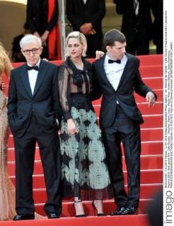69. Festival de Cannes - Cafe Society Filmpremiere 69th Cannes Film Festival 2016, Red carpet film Cafe Society . Pictured: Blake Lively, Woody Allen, Kristen Stewart, Jesse Eisenberg  Cannes