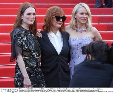 69. Festival de Cannes - Cafe Society Filmpremiere Julianne Moore (L), Susan Sarandon (C) and Naomi Watts arrive on the red carpet before the screening of the film Cafe Society at the opening of the 69th annual Cannes International Film Festival in Cannes, France on May 11, 2016.  CAN20160511829 DAVIDxSILPA
