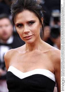 Victoria Beckham attending the Cafe Society premiere and the Opening Night Gala during the 69th Cannes Film Festival at the Palais des Festivals in Cannes on May 11, 2016 Foto:xD.xBedrosianx xFuturexImage